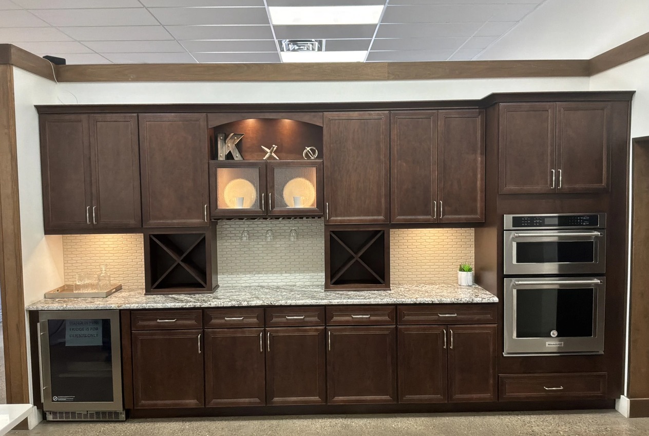 Kitchen before reface
